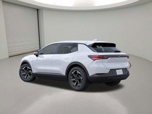 New 2026 Chevrolet Equinox EV LT image 3