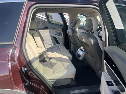 New 2025 Lincoln Nautilus Premier image 13