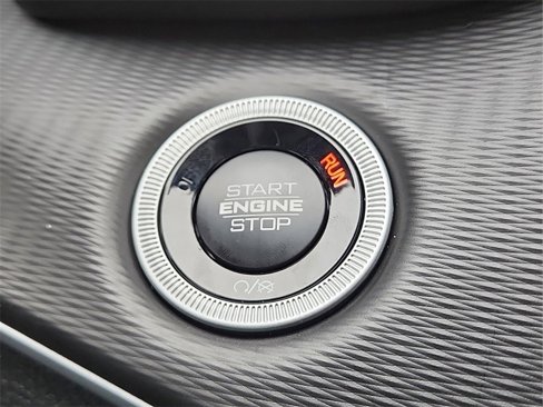 New 2025 Jeep Grand Cherokee L Altitude image 12