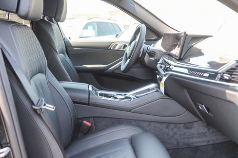 New 2026 BMW X6 M60i image 15