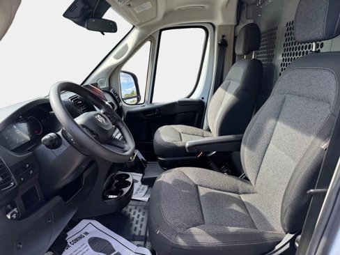 Used 2022 RAM ProMaster 2500 w/ Premium Convenience Group image 9
