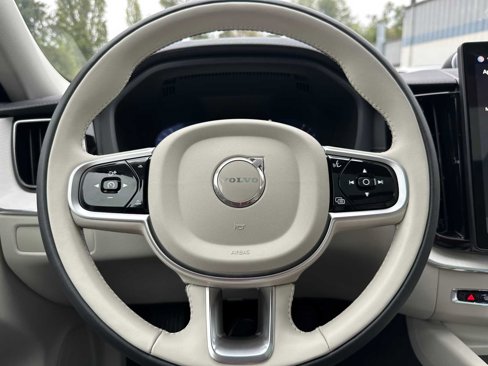New 2026 Volvo XC60 B5 Ultra w/ Protection Package image 32