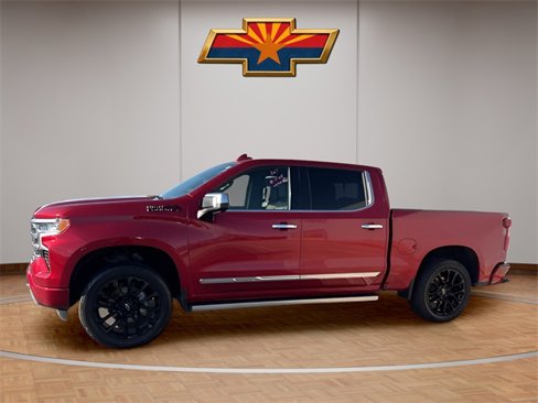 Used 2023 Chevrolet Silverado 1500 High Country w/ Technology Package image 3