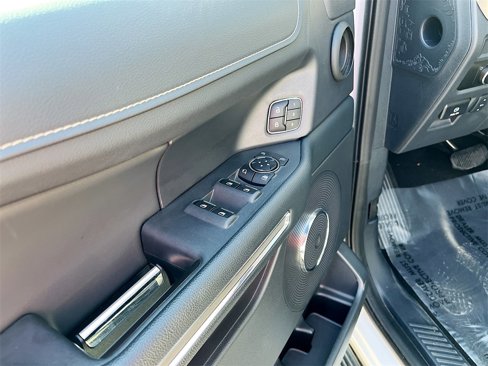 Used 2024 Ford Expedition Max XLT image 18