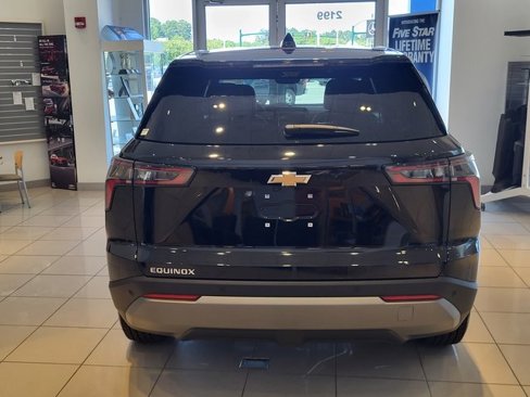 New 2026 Chevrolet Equinox LT w/ Convenience Package II image 3