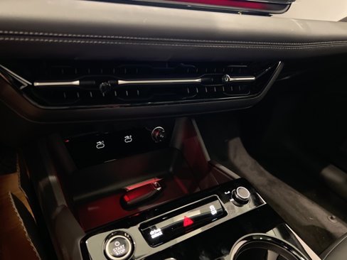 New 2025 Audi A6 e-tron Premium Plus image 31
