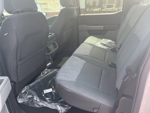 New 2025 Ford F250 XLT w/ FX4 Off-Road Package image 6