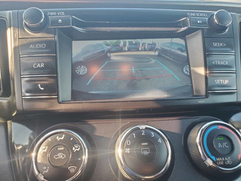 Used 2017 Toyota RAV4 LE image 18