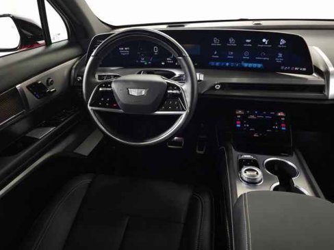 New 2026 Cadillac Vistiq Sport w/ LPO, Floor Liner Package image 15