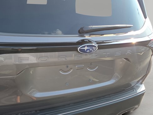 Certified 2025 Subaru Forester Limited image 6