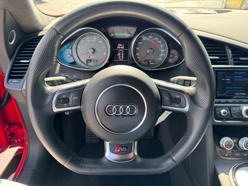 Used 2014 Audi R8 V8 w/ Convenience Package image 16