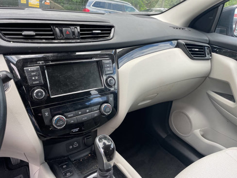 Used 2022 Nissan Rogue Sport SL image 13