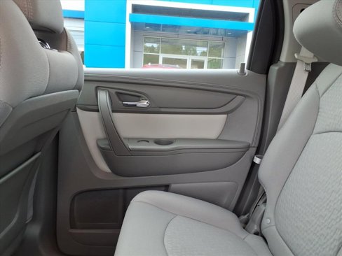 Used 2015 GMC Acadia SLE image 31