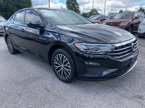 Used 2021 Volkswagen Jetta SE image 1