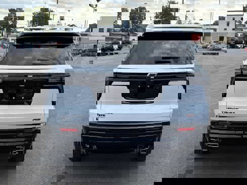 New 2026 Chevrolet Traverse RS w/ LPO, Floor Liner Package image 11
