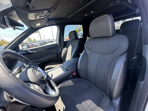 Used 2025 Hyundai Palisade Calligraphy image 11