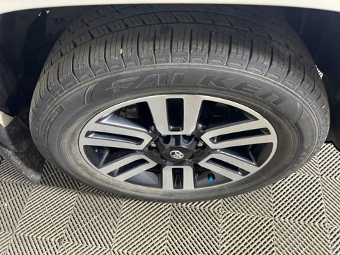 Used 2022 Toyota 4Runner Limited image 28