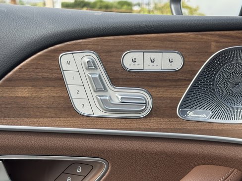New 2026 Mercedes-Benz GLS 450 4MATIC image 17