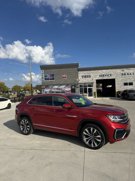 Used 2022 Volkswagen Atlas Cross Sport SEL Premium R-Line image 9
