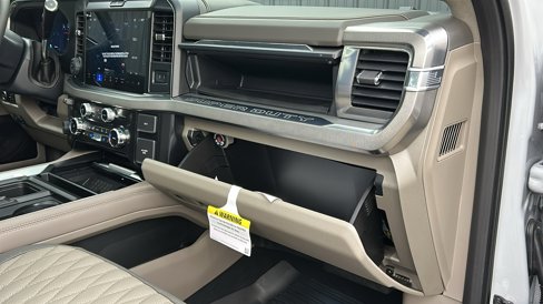 Used 2025 Ford F450 Platinum w/ Platinum Plus Package image 41