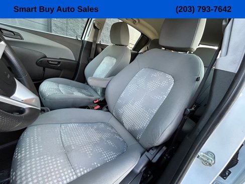 Used 2020 Chevrolet Sonic LT image 15