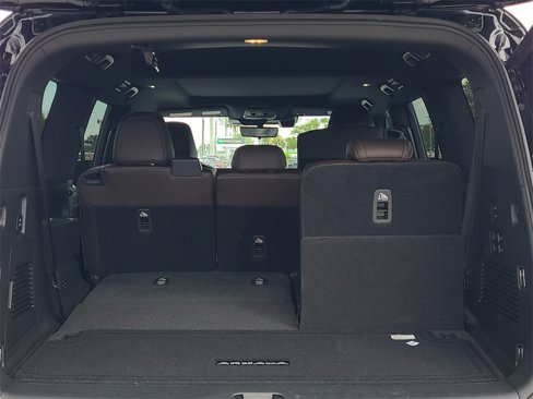 New 2025 Nissan Armada Platinum Reserve image 5