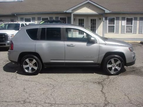 Used 2016 Jeep Compass High Altitude image 5