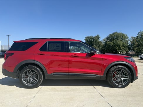 New 2025 Ford Explorer ST image 4