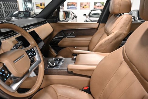 Used 2023 Land Rover Range Rover SE image 12