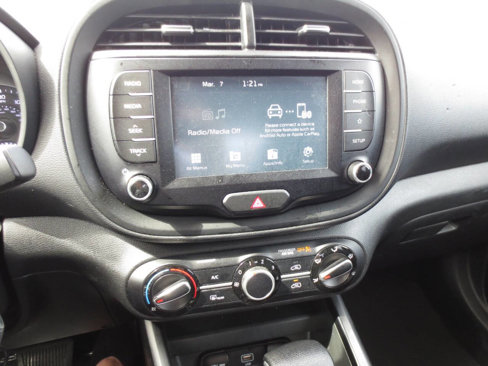 Used 2021 Kia Soul S image 9