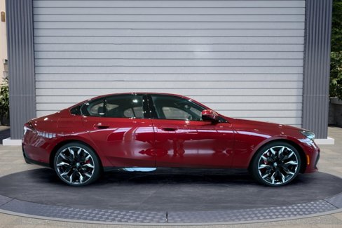 New 2026 BMW 540i xDrive image 3