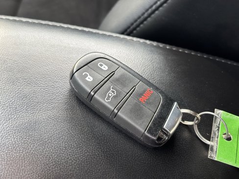 Used 2019 Jeep Grand Cherokee Laredo w/ Laredo X Package image 27