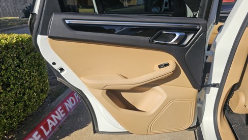 Used 2018 Porsche Macan image 13