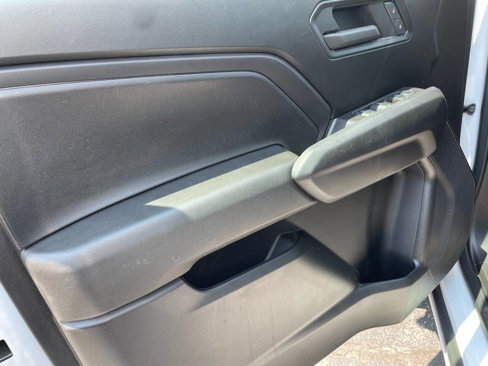 Used 2024 Chevrolet Colorado W/T image 5