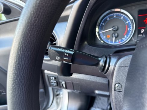 Used 2017 Toyota Corolla L image 29