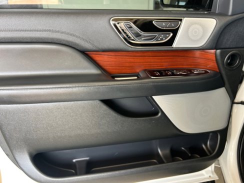 Used 2022 Lincoln Navigator L Reserve image 22