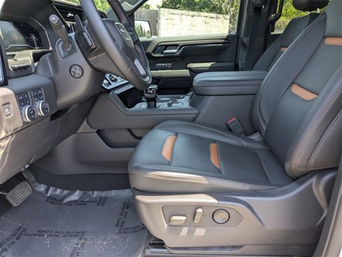 Used 2025 GMC Sierra 1500 AT4 w/ AT4 Premium Package image 10