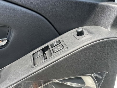 Used 2025 Nissan Frontier SV w/ SV Convenience Package image 29