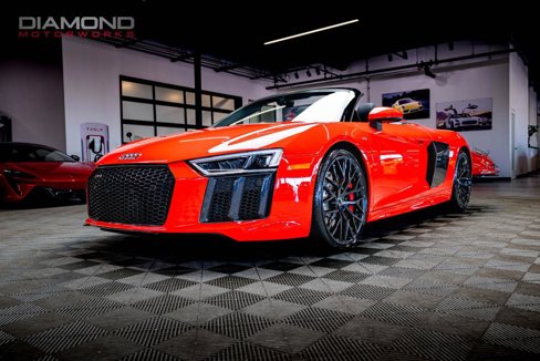 Used 2018 Audi R8 V10 w/ Carbon Exterior Package image 10