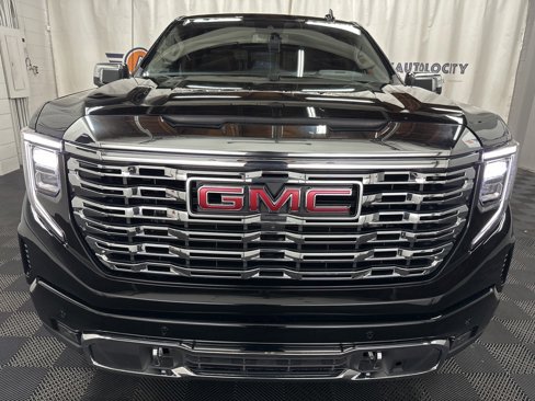 Used 2024 GMC Sierra 1500 Denali w/ Denali Carbonpro Edition image 3