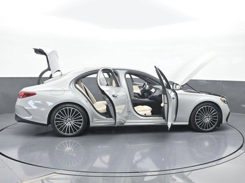 Used 2025 Mercedes-Benz E 350 Sedan image 83