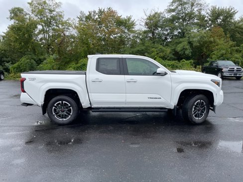 New 2025 Toyota Tacoma TRD Sport image 6