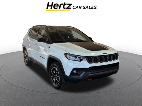 Used 2025 Jeep Compass Trailhawk image 1