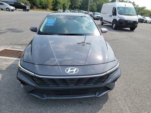 Used 2024 Hyundai Elantra SEL image 9