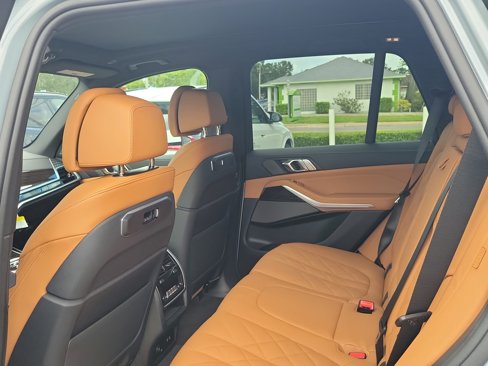 New 2026 BMW X5 xDrive50e w/ M Sport Package image 9