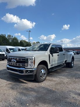 New 2026 Ford F350 XLT image 2