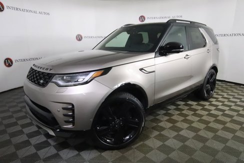 Used 2024 Land Rover Discovery Dynamic SE image 1