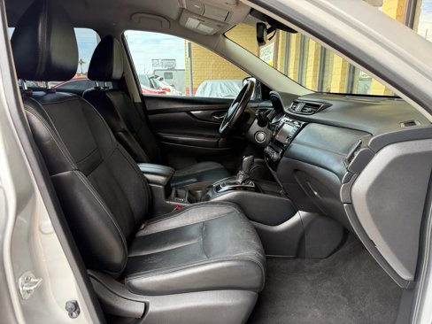 Used 2018 Nissan Rogue SL image 24