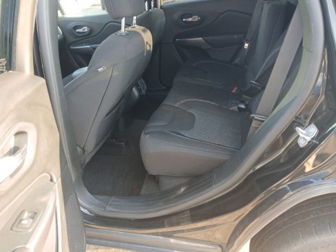 Used 2021 Jeep Cherokee Latitude image 11