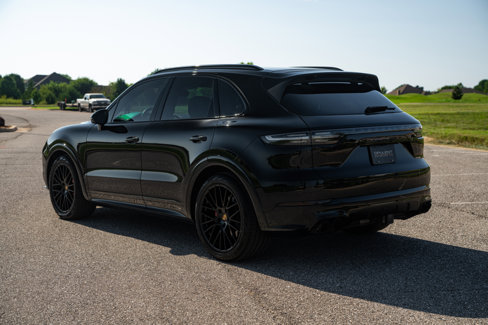 Used 2021 Porsche Cayenne GTS image 7